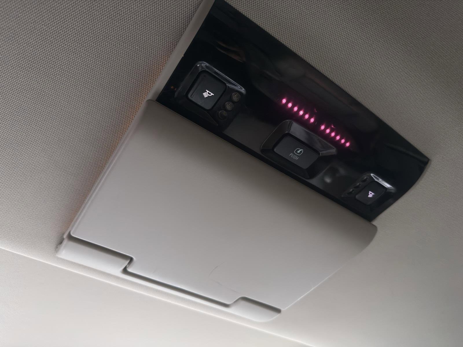 Used 2015 GMC Yukon Denali w/ Open Road Package image 31