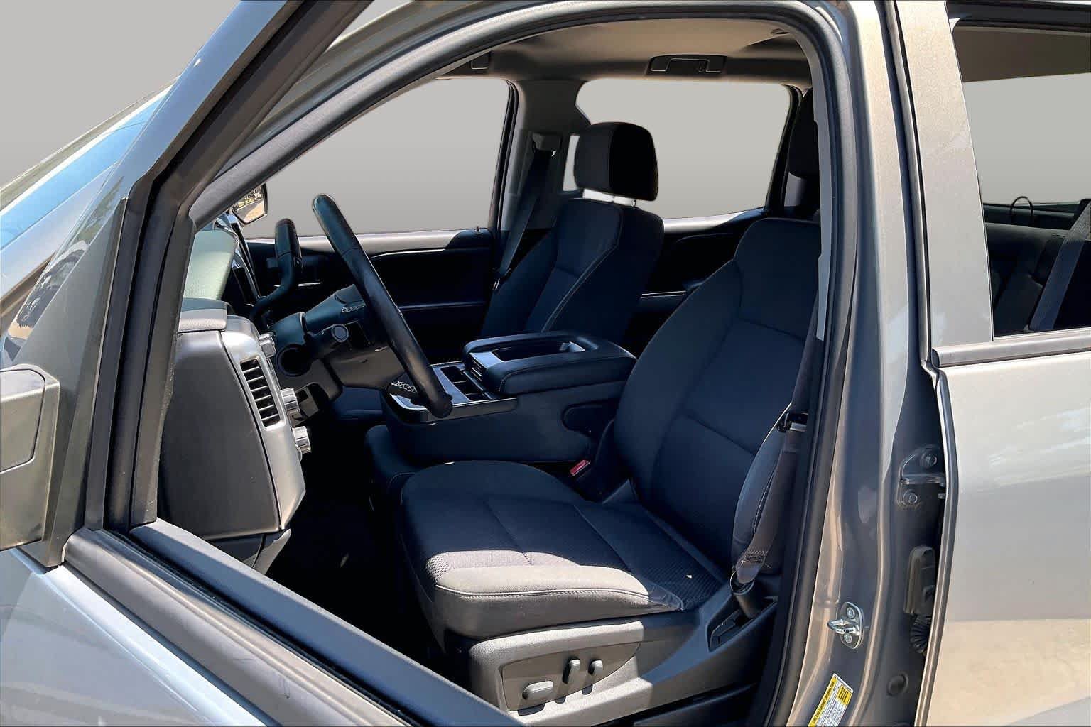 Used 2017 Chevrolet Silverado 1500 LT w/ All Star Edition AWD/4WD image 8