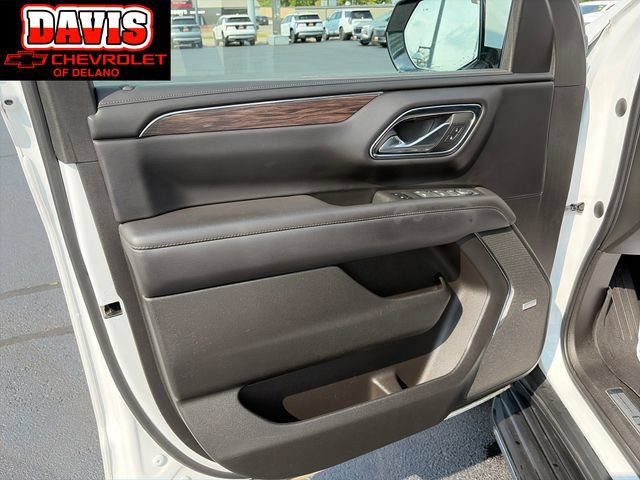 Used 2023 Chevrolet Tahoe LT w/ Luxury Package AWD/4WD image 12