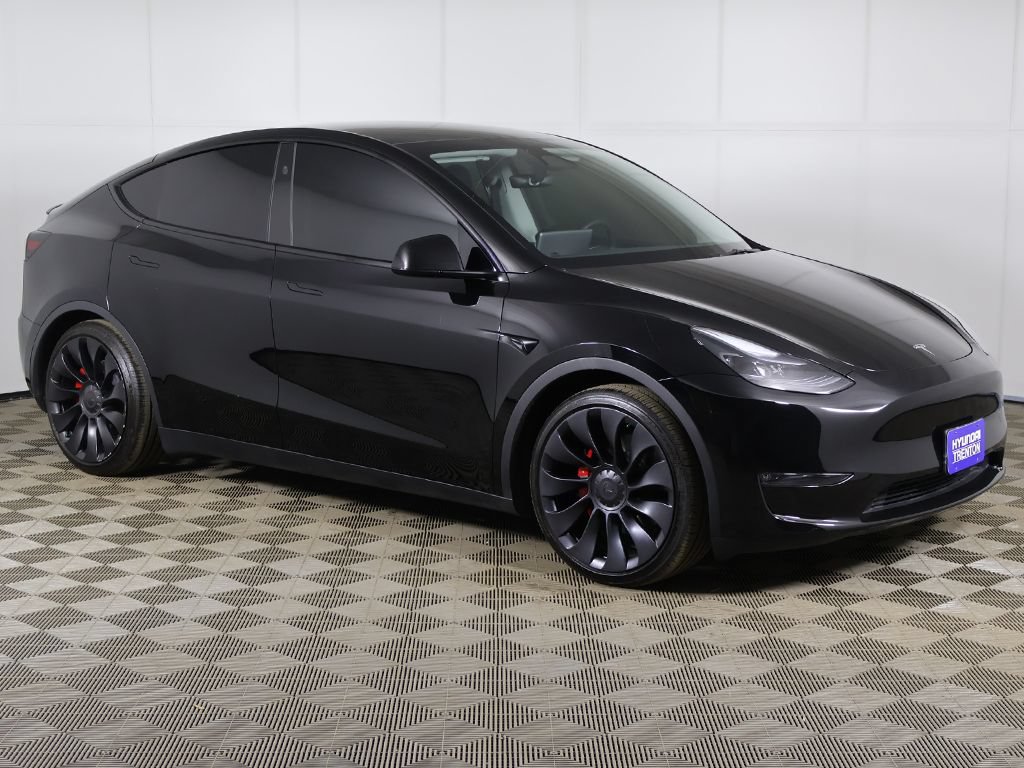 Used 2024 Tesla Model Y Performance AWD/4WD image 2