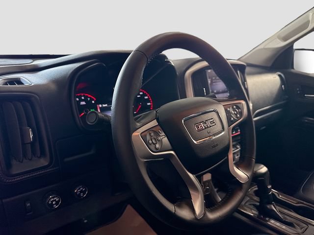 Used 2015 GMC Canyon SLT w/ Driver Alert Package AWD/4WD image 10