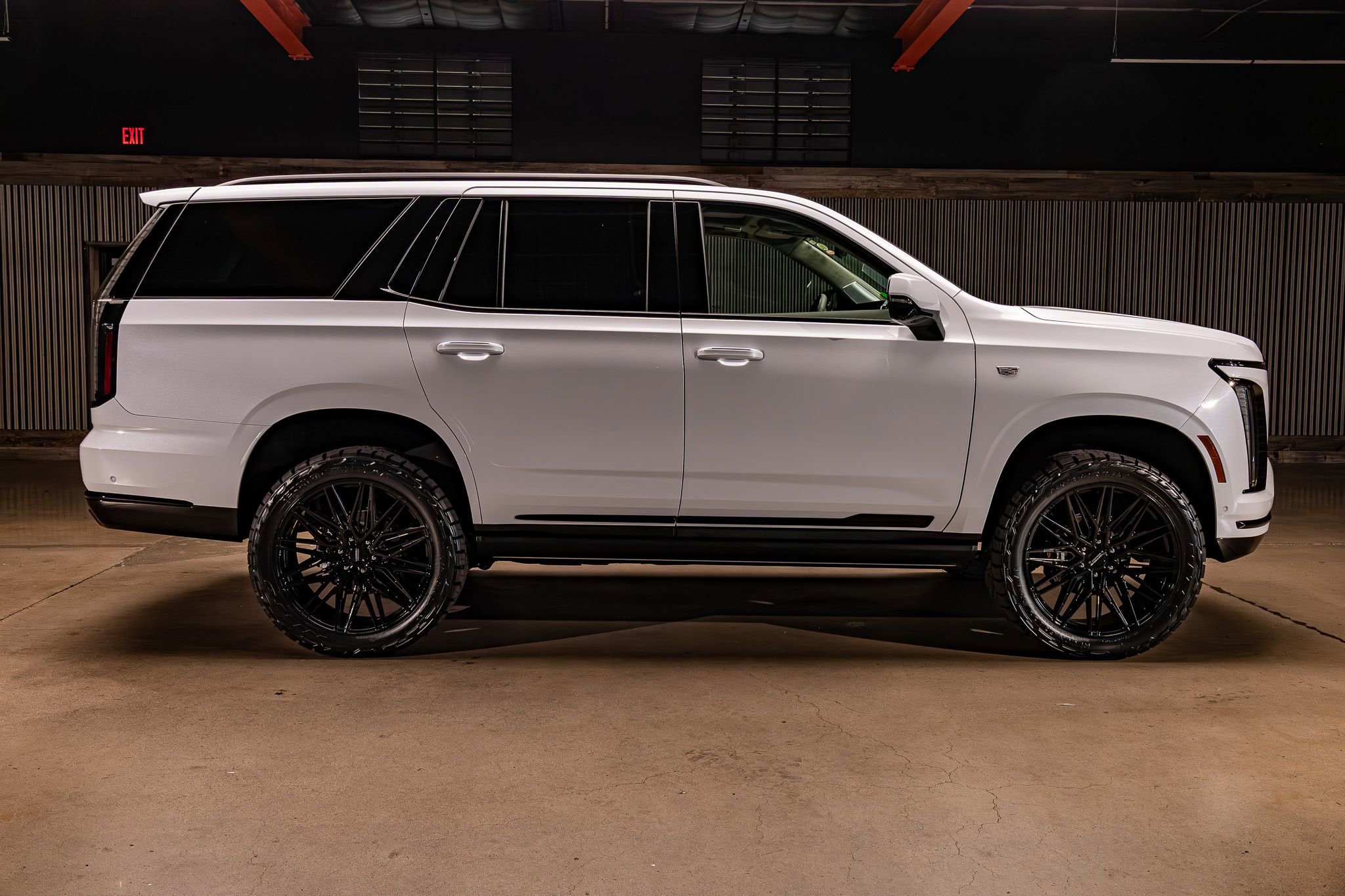 Used 2026 Cadillac Escalade Platinum Sport w/ LPO, ONYX Package image 11