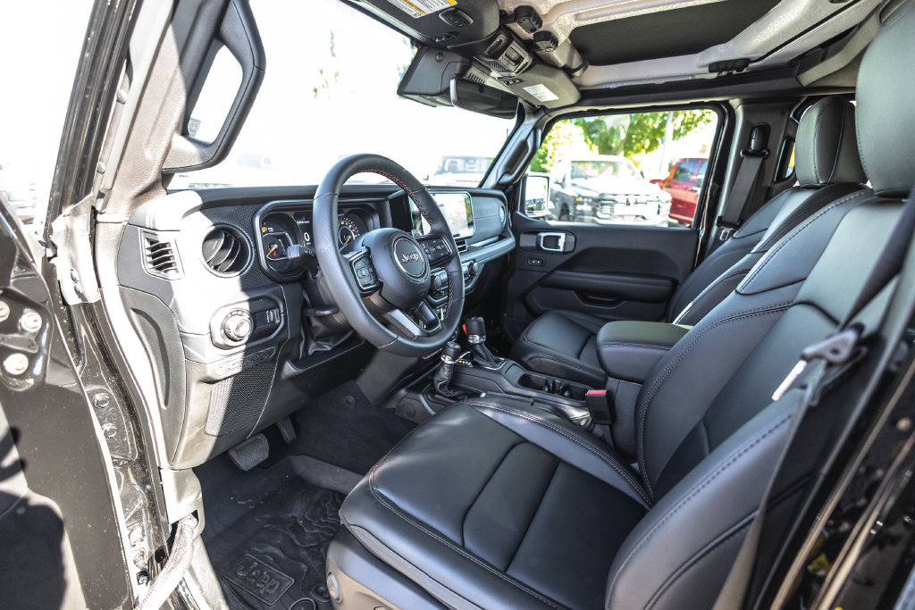 Used 2026 Jeep Wrangler Unlimited Rubicon 392 w/ Quick Order Package 27X Moab AWD/4WD image 18