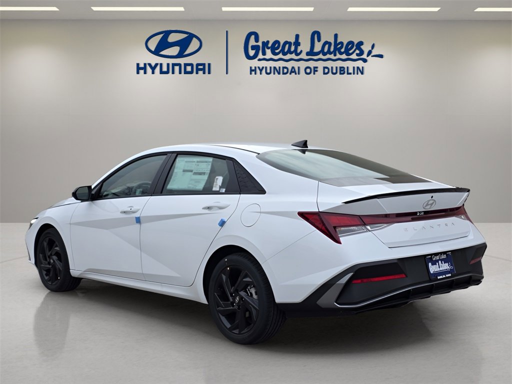 New 2026 Hyundai Elantra Sport w/ Cargo Package image 3