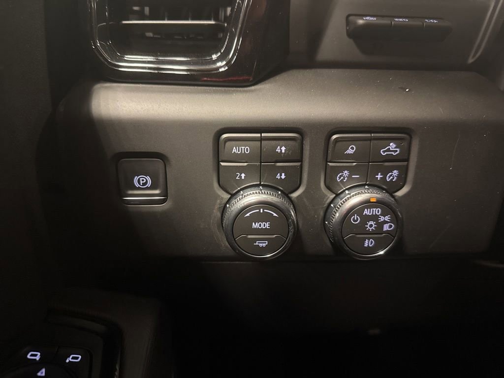 New 2026 GMC Sierra 1500 AT4X AWD/4WD image 29