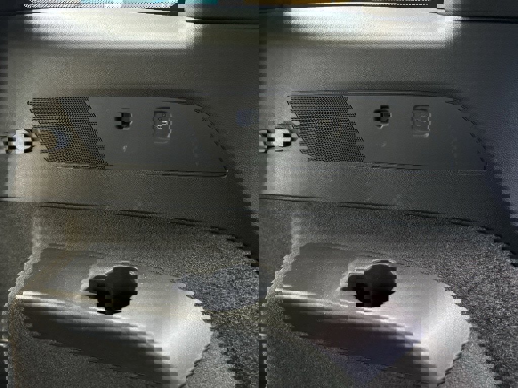 Used 2024 Cadillac XT6 Premium Luxury image 15