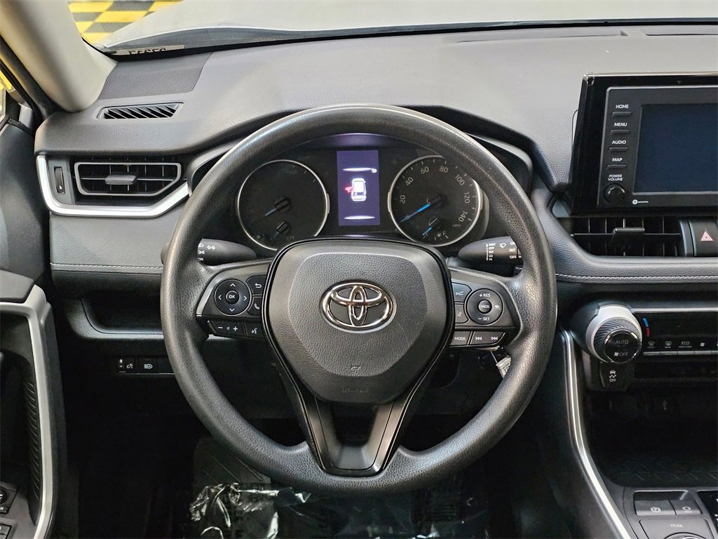 Used 2022 Toyota RAV4 LE image 19