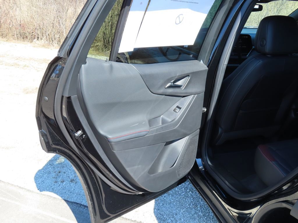 New 2026 Chevrolet Equinox RS w/ Convenience Package III AWD/4WD image 27