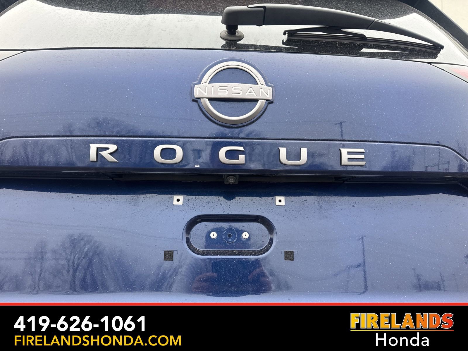 Used 2025 Nissan Rogue SV image 32