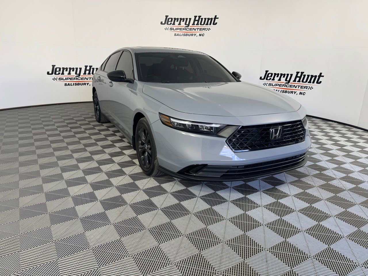 Used 2025 Honda Accord SE image 8