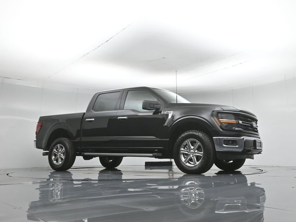 Used 2025 Ford F150 XLT w/ Equipment Group 301A Standard AWD/4WD image 4