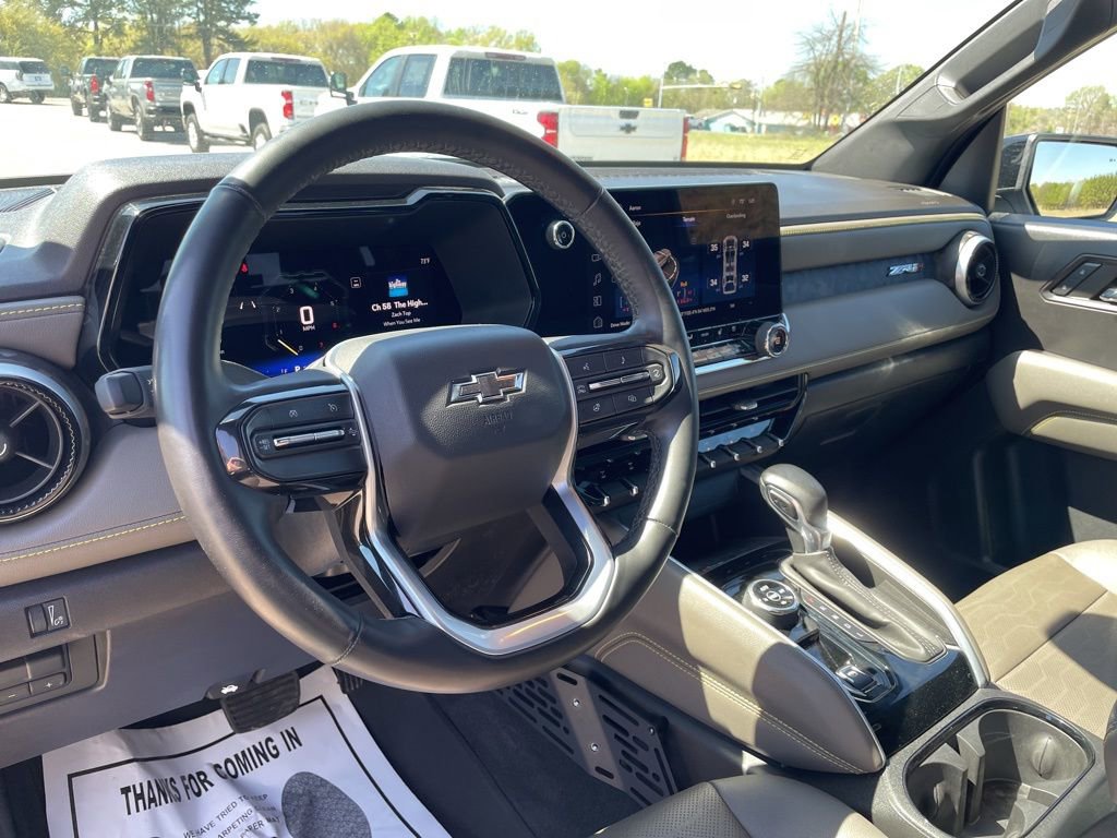 Used 2023 Chevrolet Colorado ZR2 w/ ZR2 Convenience Package III image 21