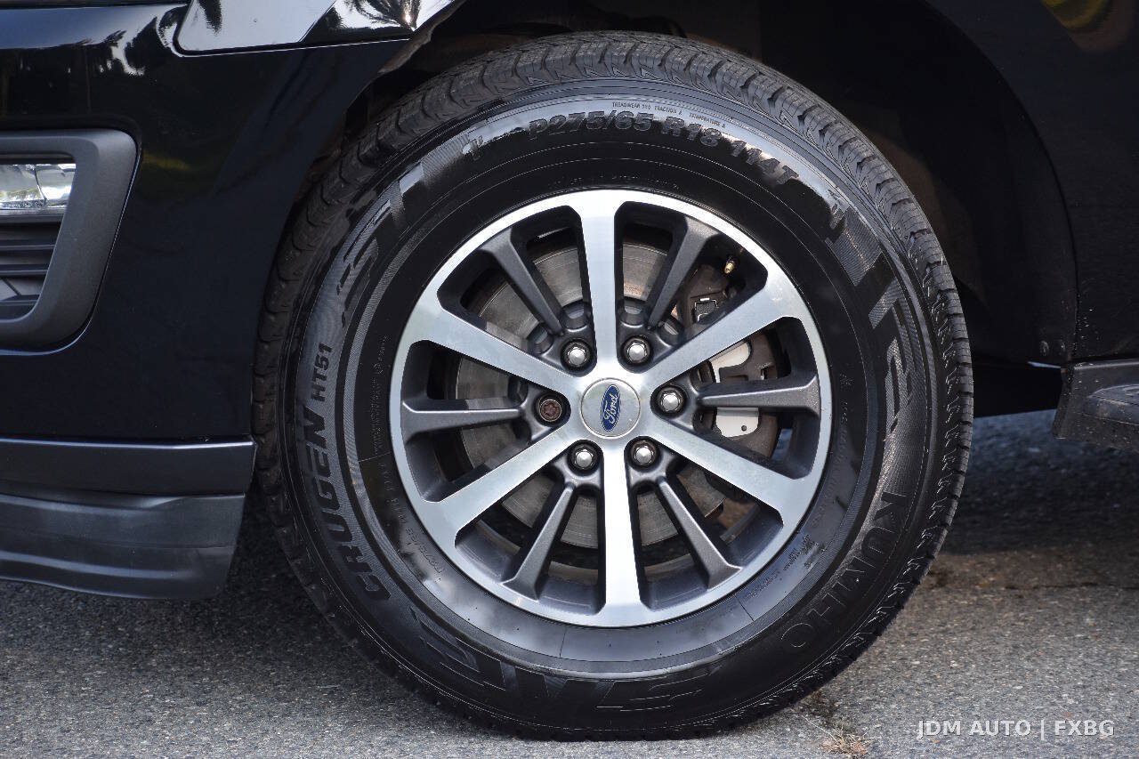 Used 2018 Ford Expedition Max XLT AWD/4WD image 39