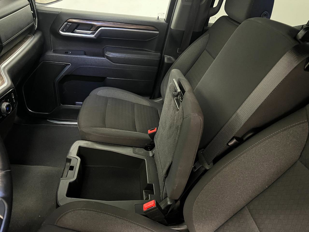 Used 2025 Chevrolet Silverado 1500 LT image 29