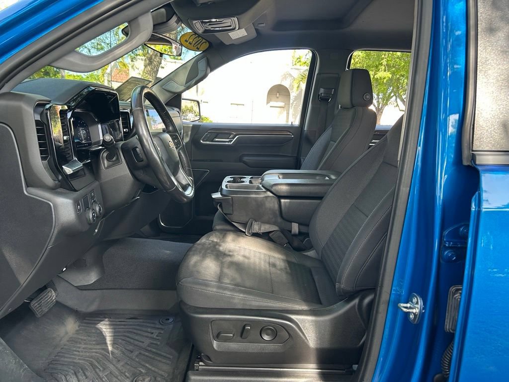 Used 2022 Chevrolet Silverado 1500 LT RWD image 16
