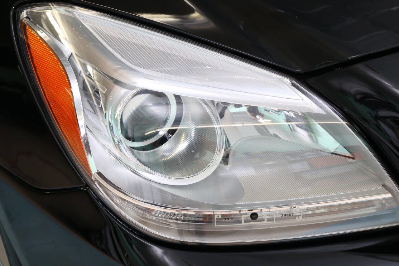 Used 2014 Mercedes-Benz SLK 250 w/ Premium Package image 12