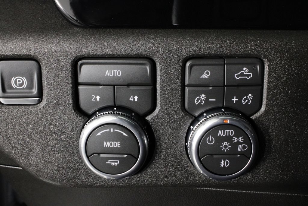 Used 2026 GMC Sierra 1500 SLT AWD/4WD image 22