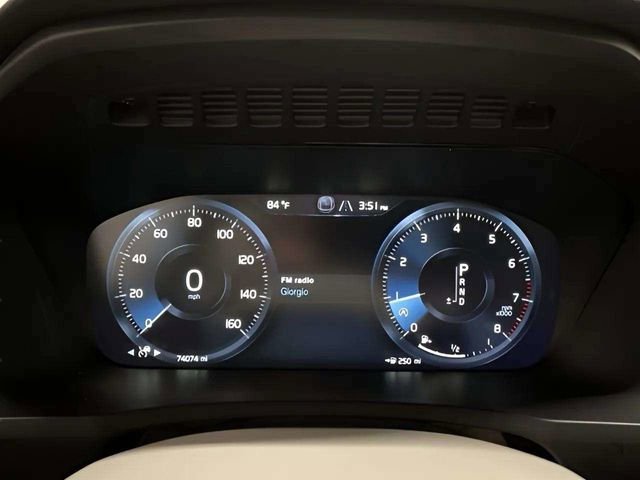Used 2018 Volvo XC90 T6 Momentum w/ Convenience Package AWD/4WD image 34