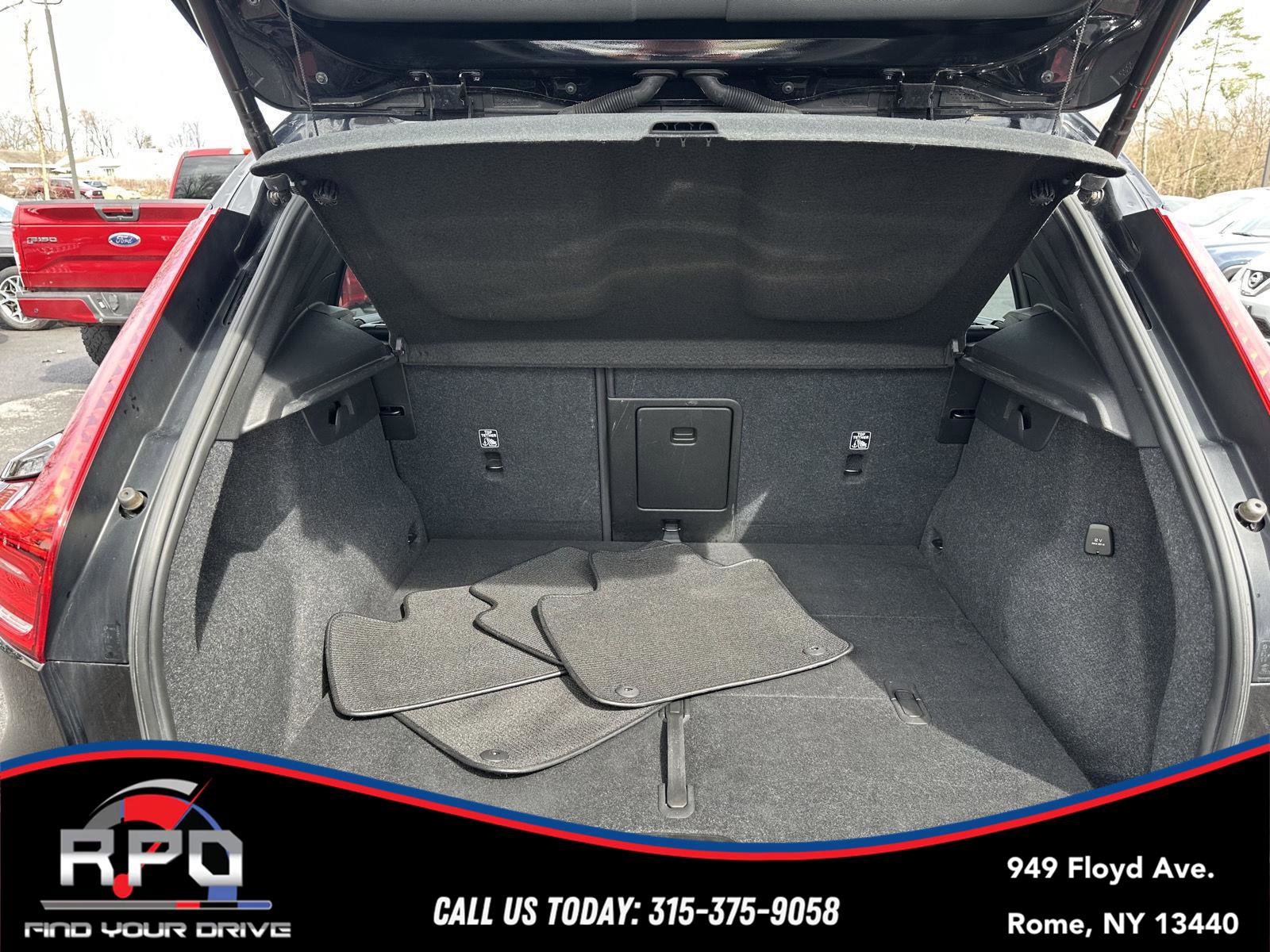 Used 2021 Volvo XC40 T5 Inscription w/ Advanced Package AWD/4WD image 29