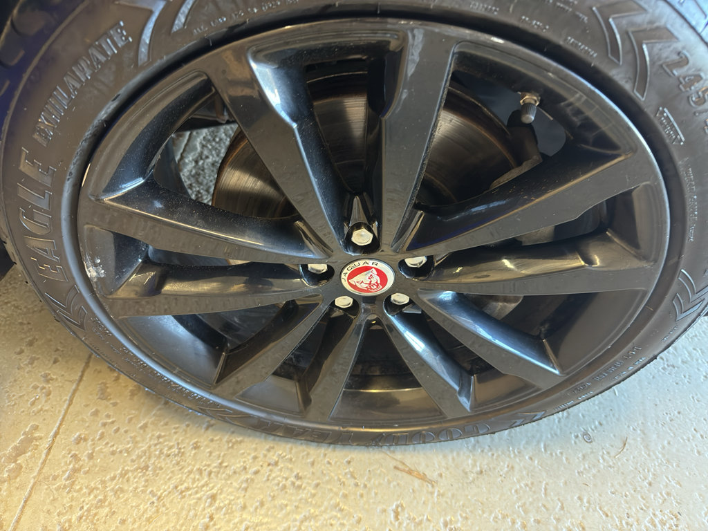 Used 2019 Jaguar E-PACE S AWD/4WD image 37