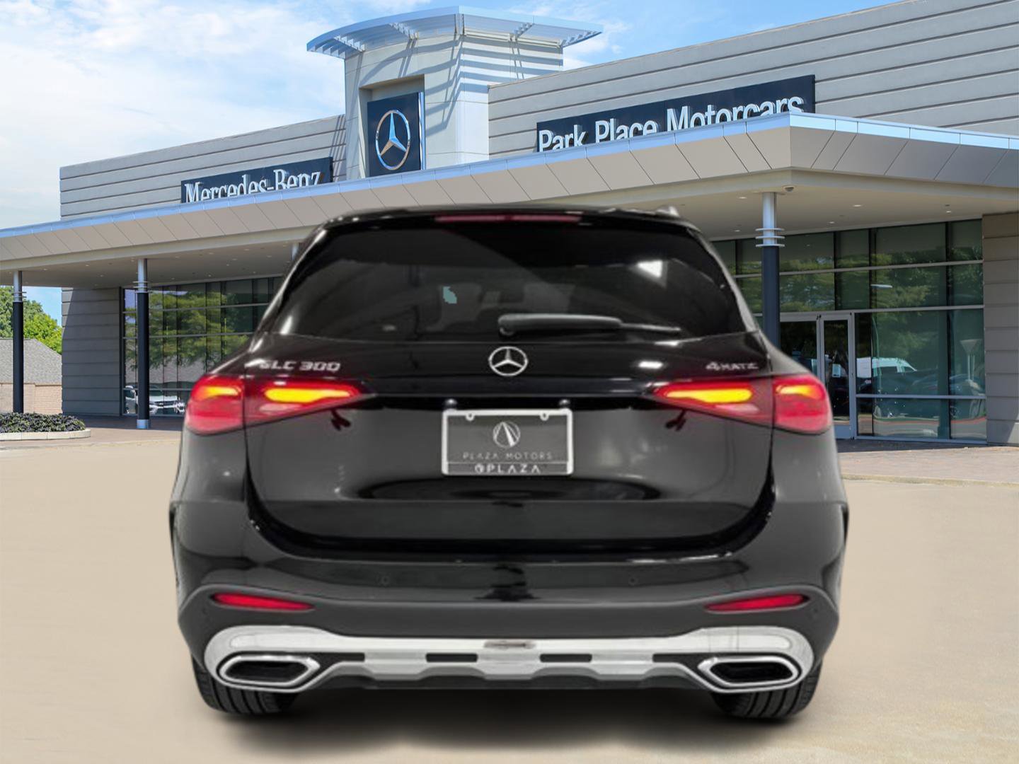 Certified 2025 Mercedes-Benz GLC 300 4MATIC image 4