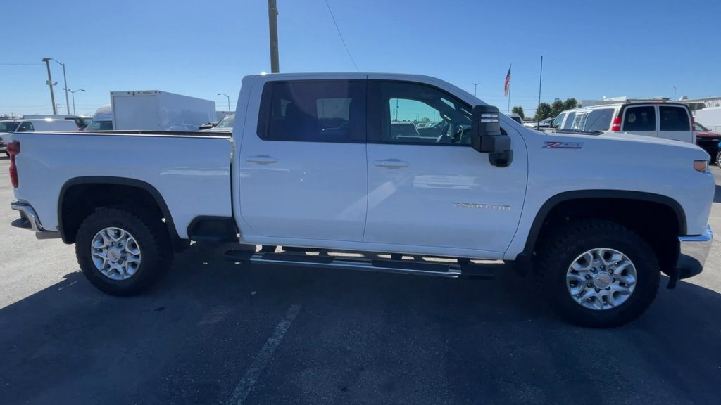 Used 2023 Chevrolet Silverado 2500 LT w/ Convenience Package AWD/4WD image 3