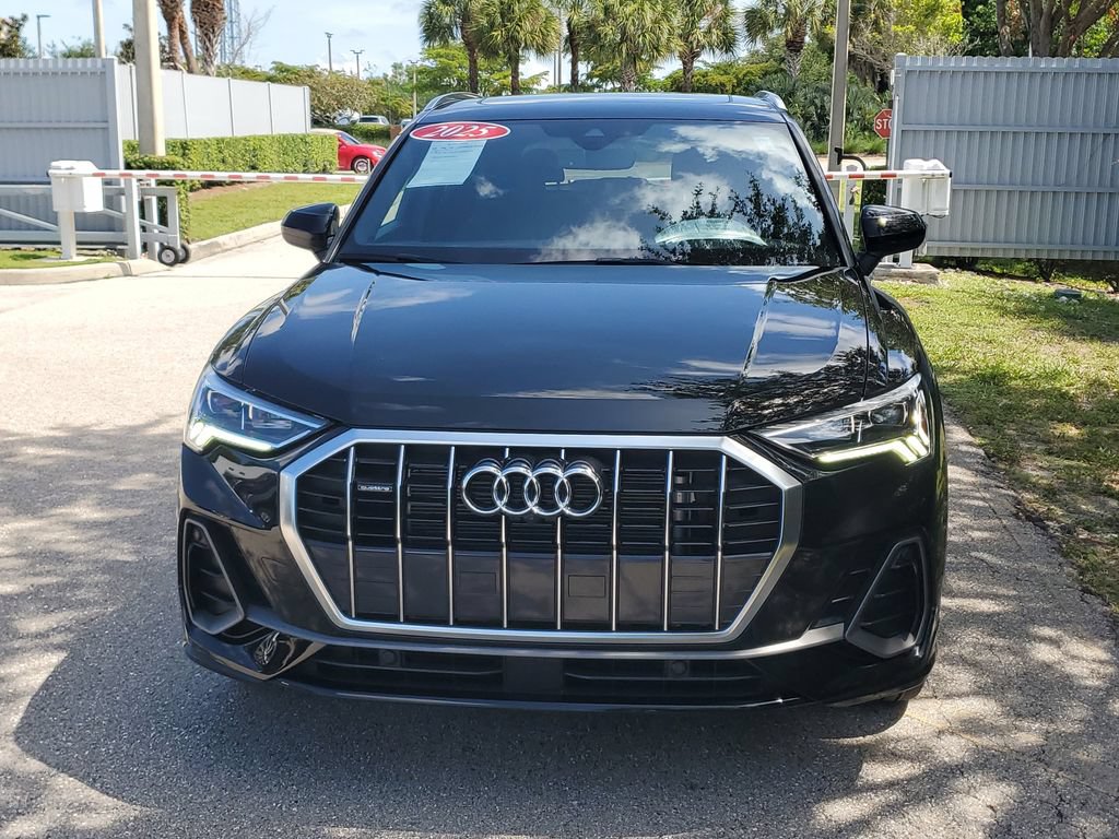 Certified 2025 Audi Q3 2.0T Premium Plus w/ Premium Plus Package AWD/4WD image 10