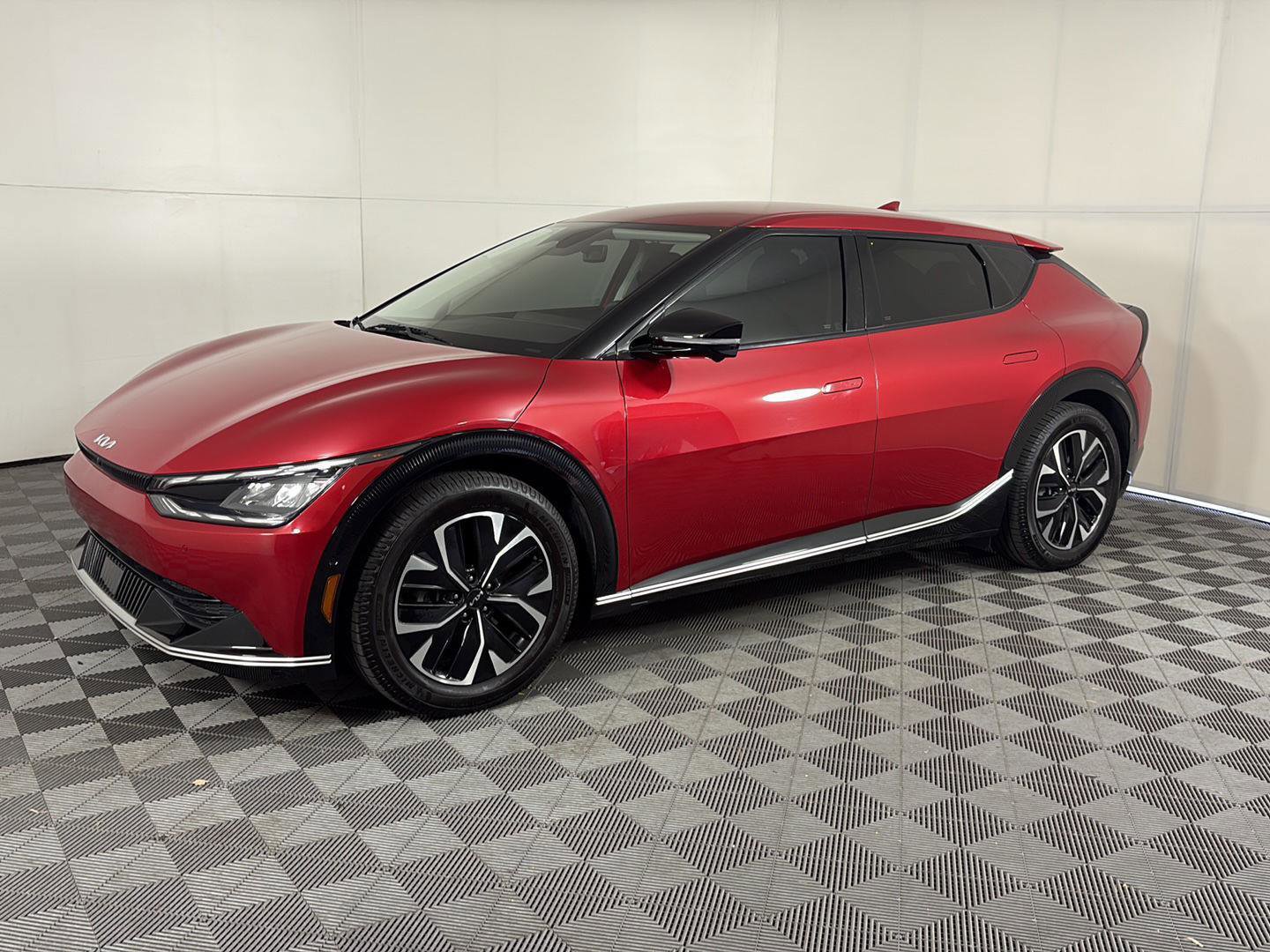 Used 2022 Kia EV6 Wind w/ Wind Technology Package image 1