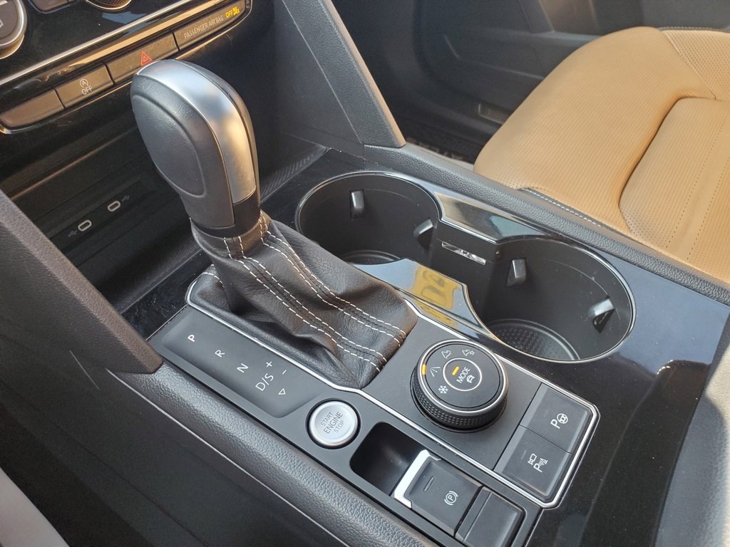 Used 2022 Volkswagen Atlas Cross Sport SEL Premium R-Line image 44