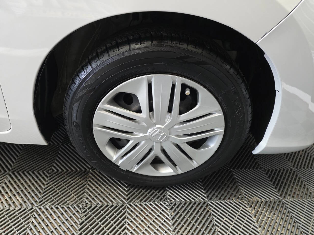 Used 2020 Honda Fit LX image 35