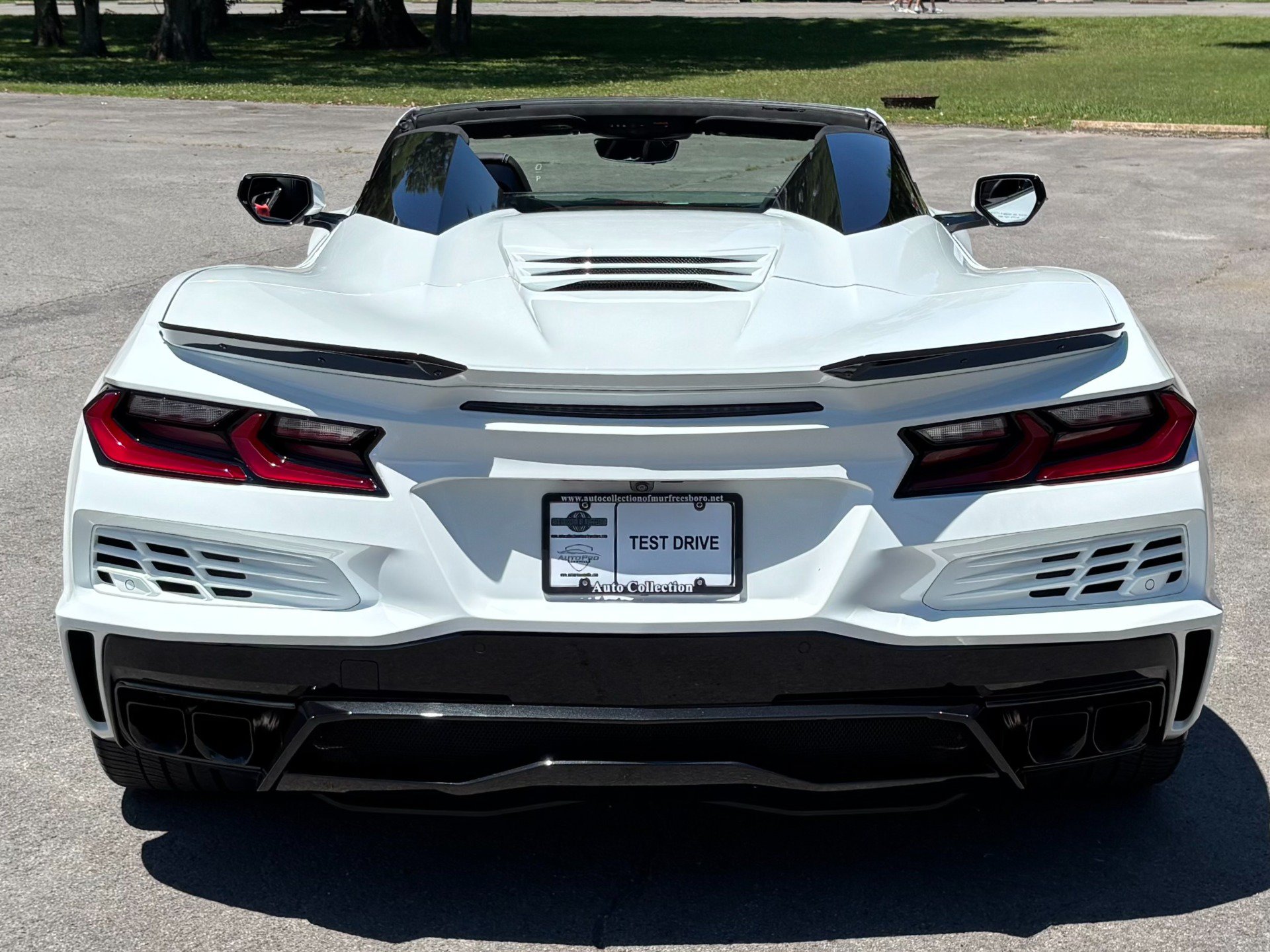 Used 2024 Chevrolet Corvette E-Ray AWD/4WD image 5