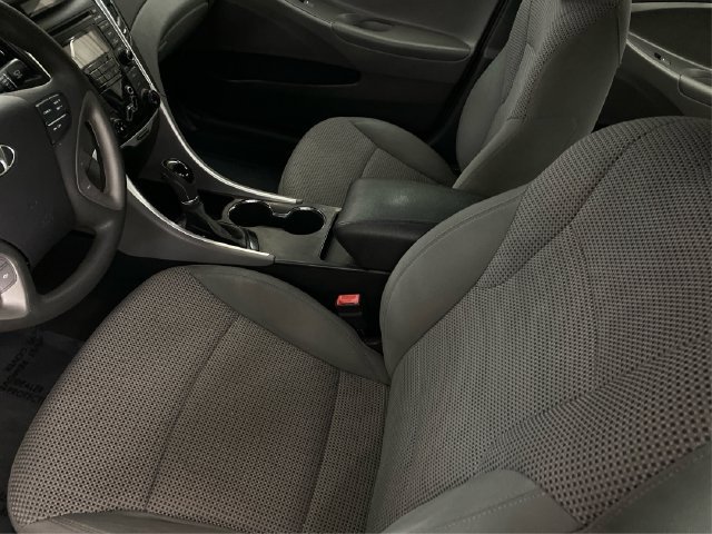 Used 2012 Hyundai Sonata GLS FWD image 10