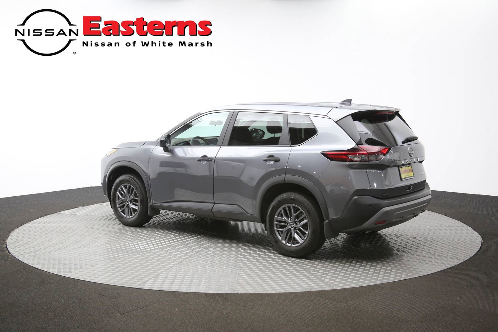 Used 2023 Nissan Rogue S image 64