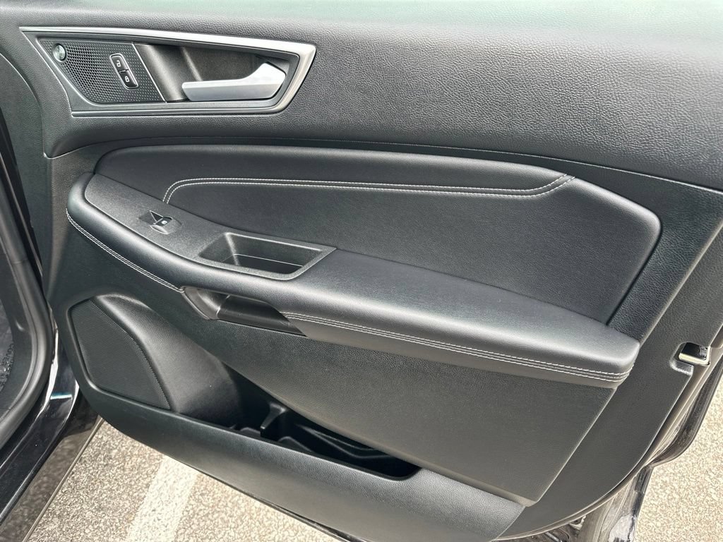 Certified 2023 Ford Edge Titanium AWD/4WD image 29