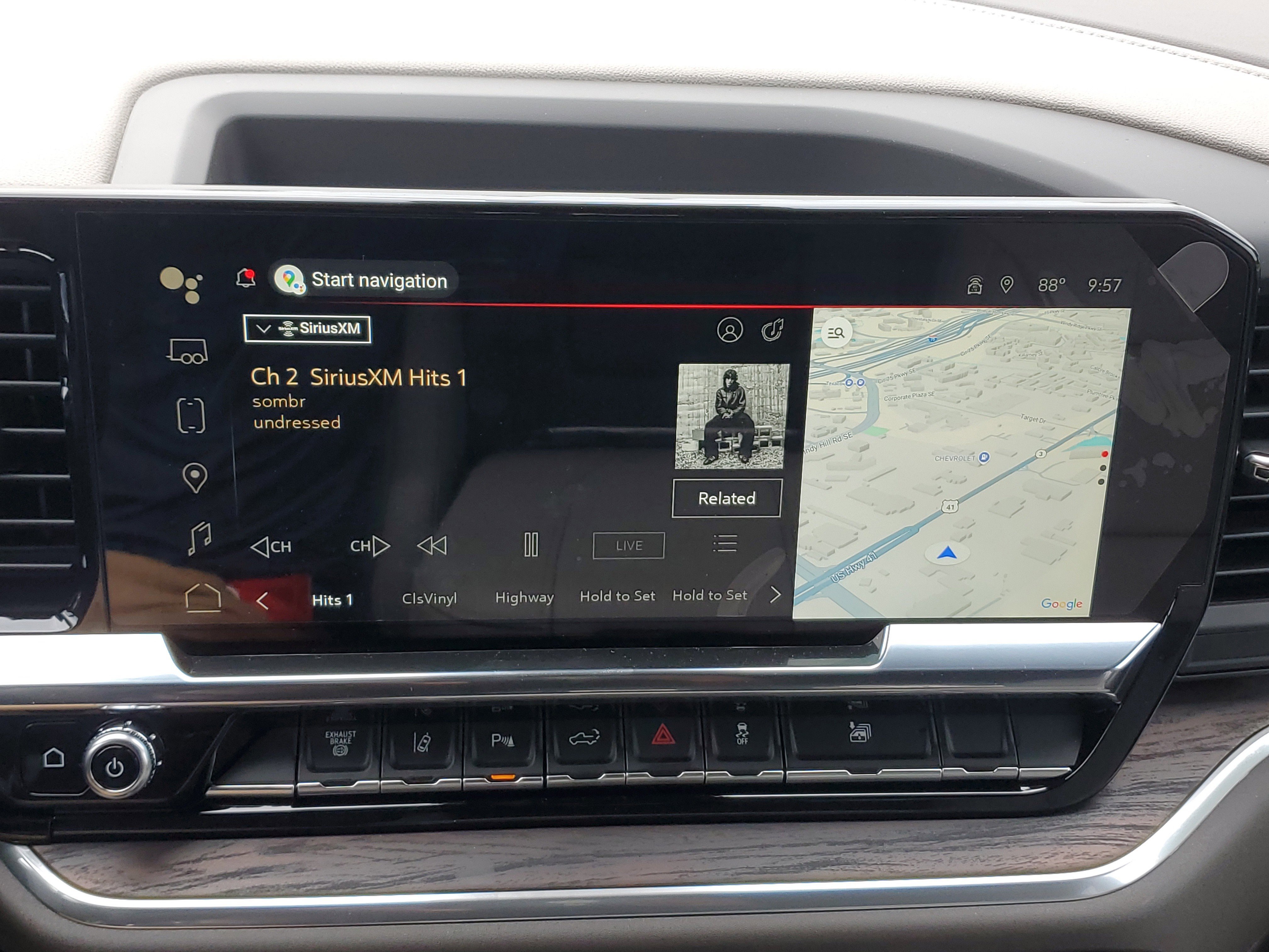 New 2025 GMC Sierra 2500 SLT w/ SLT Convenience Package image 30