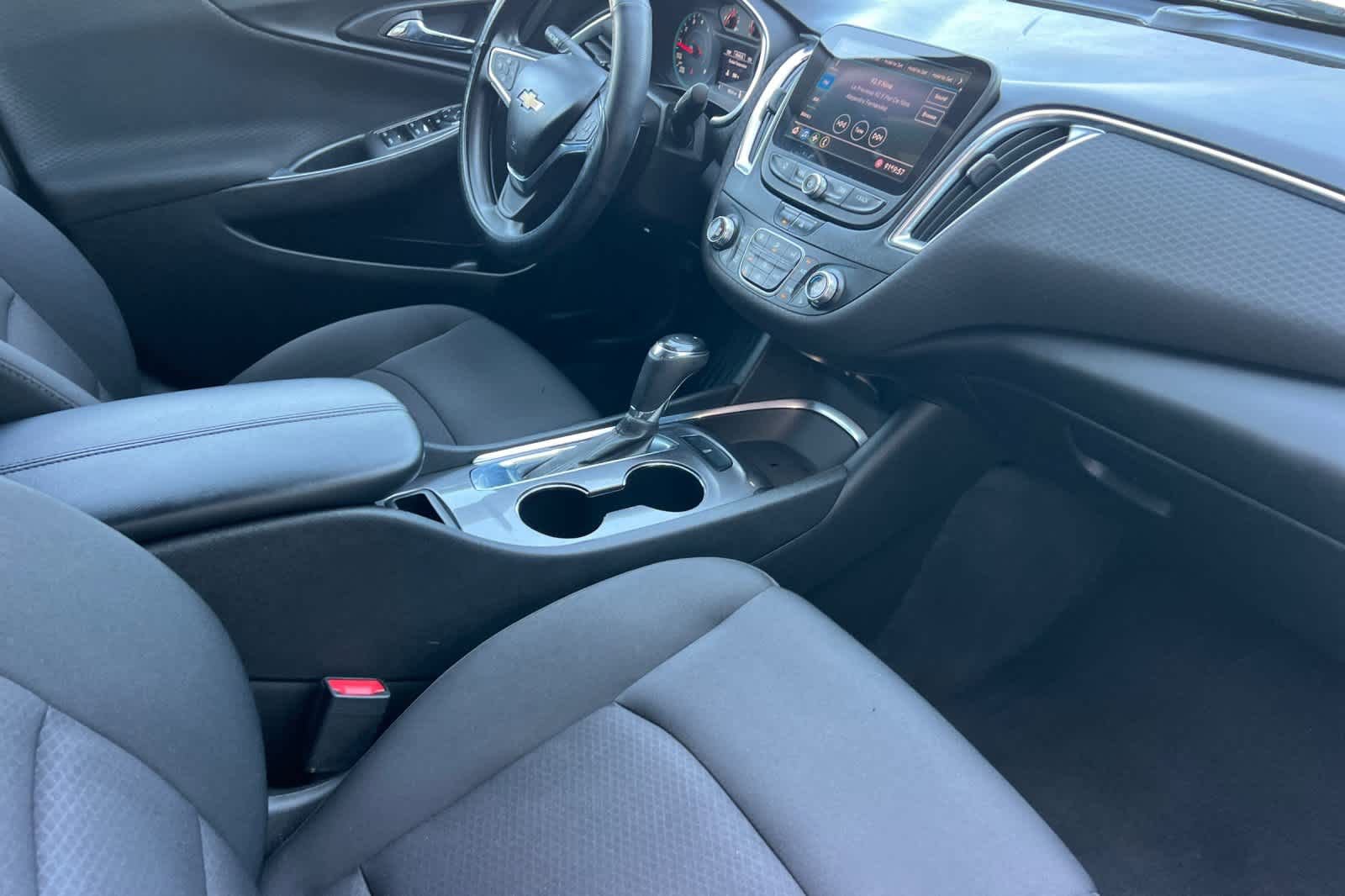 Used 2020 Chevrolet Malibu LT image 16