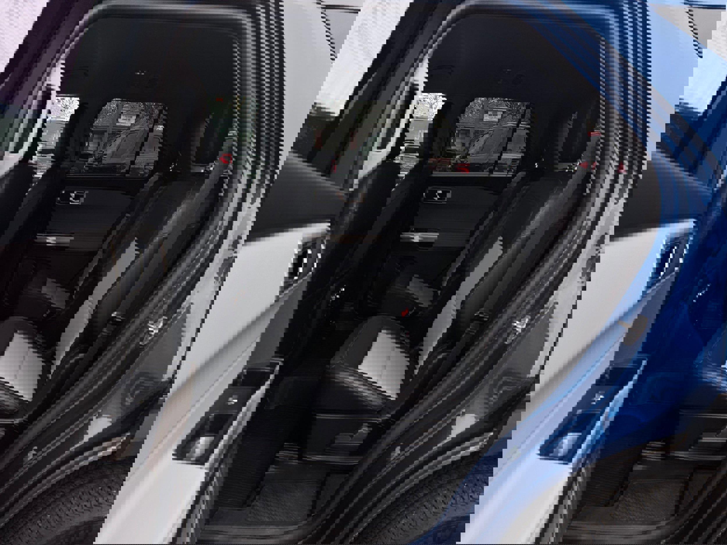 Used 2023 Ford Explorer XLT w/ Equipment Group 202A image 12