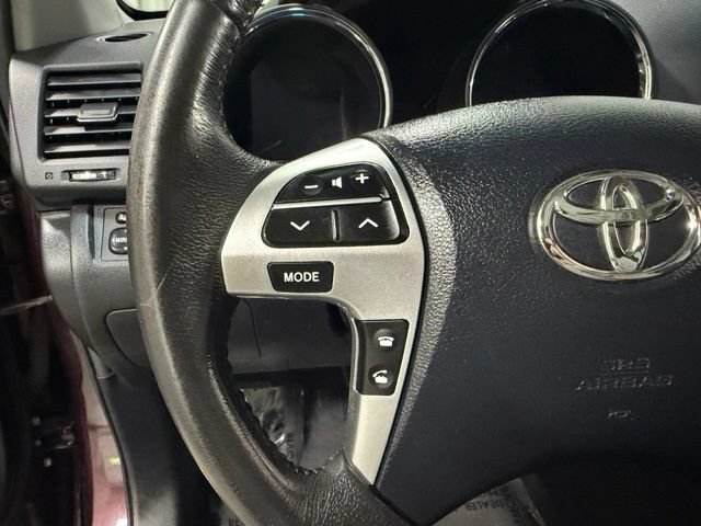 Used 2011 Toyota Highlander SE w/ Tow Pkg AWD/4WD image 16