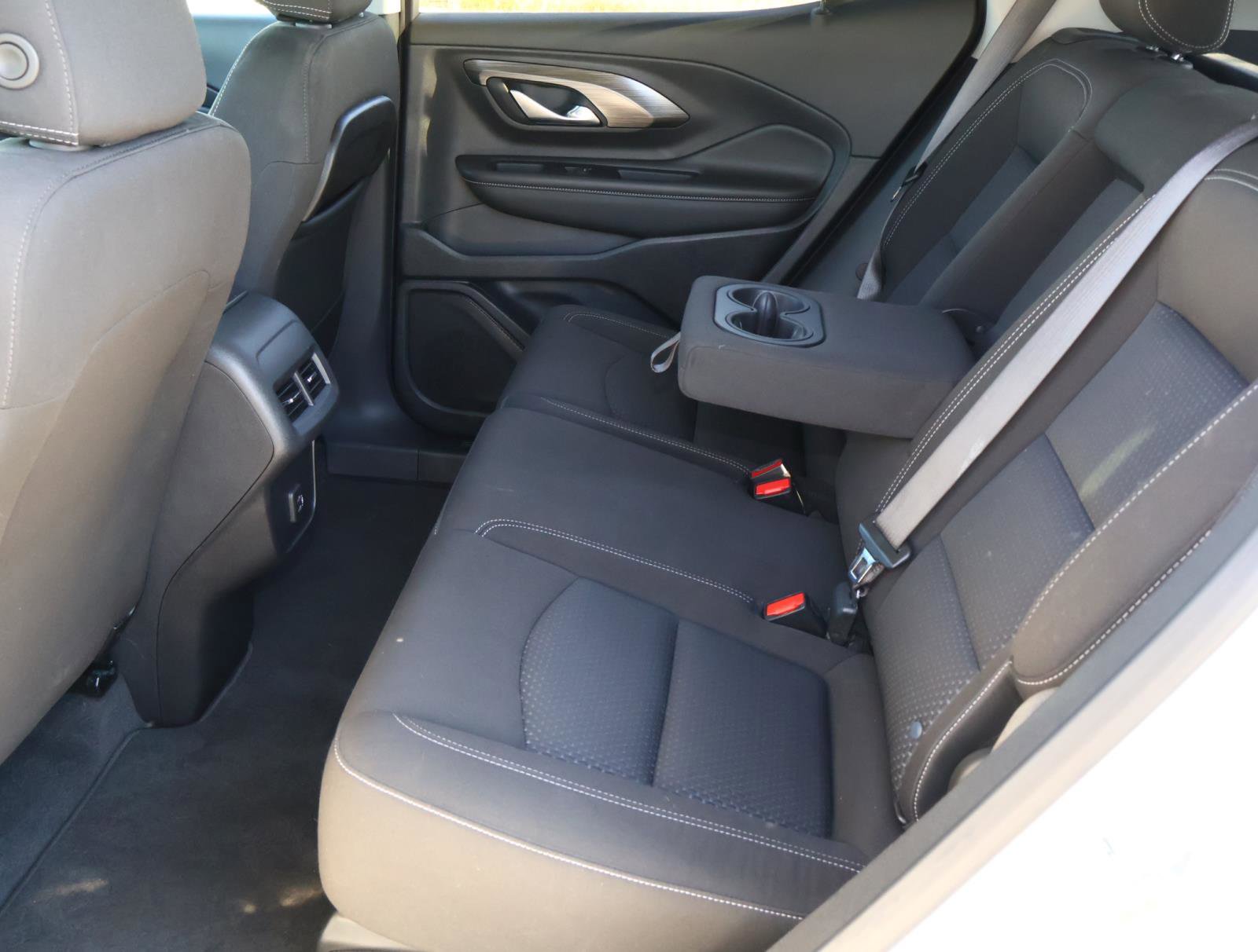 Used 2023 GMC Terrain SLE w/ Driver Convenience Package image 20