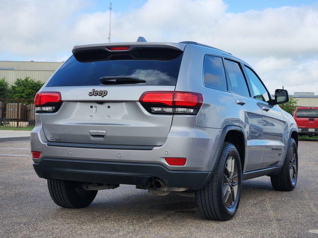 Used 2017 Jeep Grand Cherokee Laredo 75th Anniversary RWD image 7
