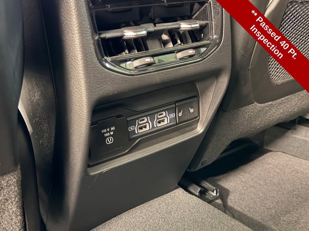 Used 2023 Jeep Grand Cherokee Limited w/ Black Appearance Package image 16