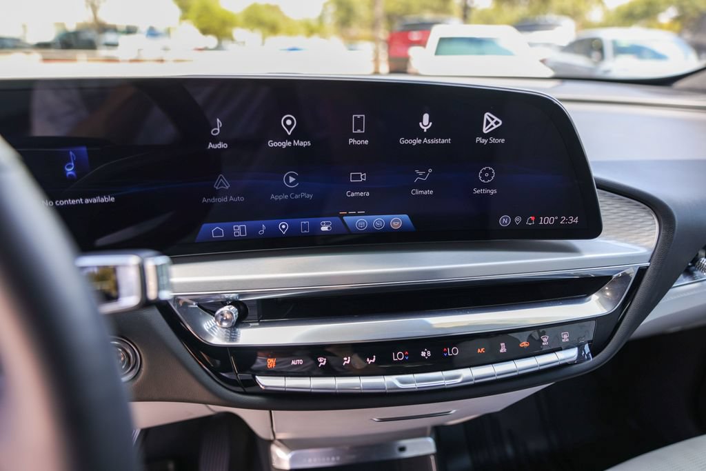 Used 2024 Cadillac Lyriq Luxury AWD/4WD image 14