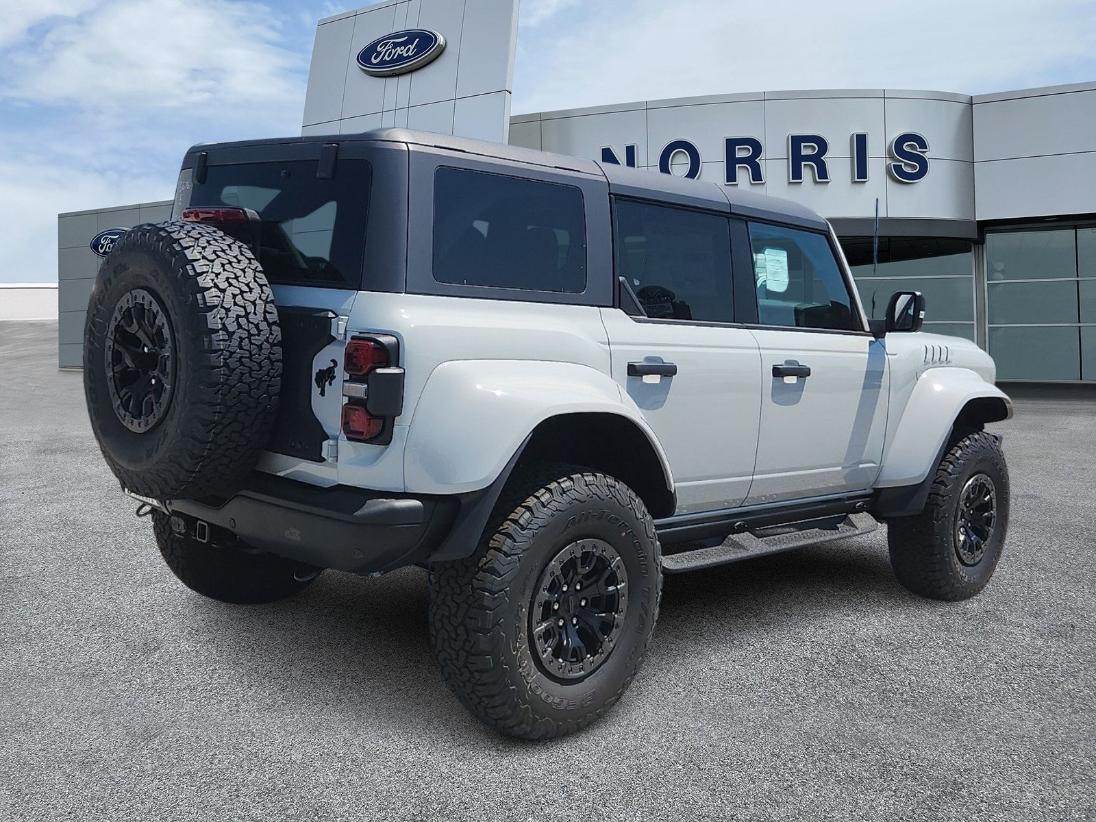 New 2026 Ford Bronco Raptor w/ Interior Carbon Fiber Pack AWD/4WD image 4