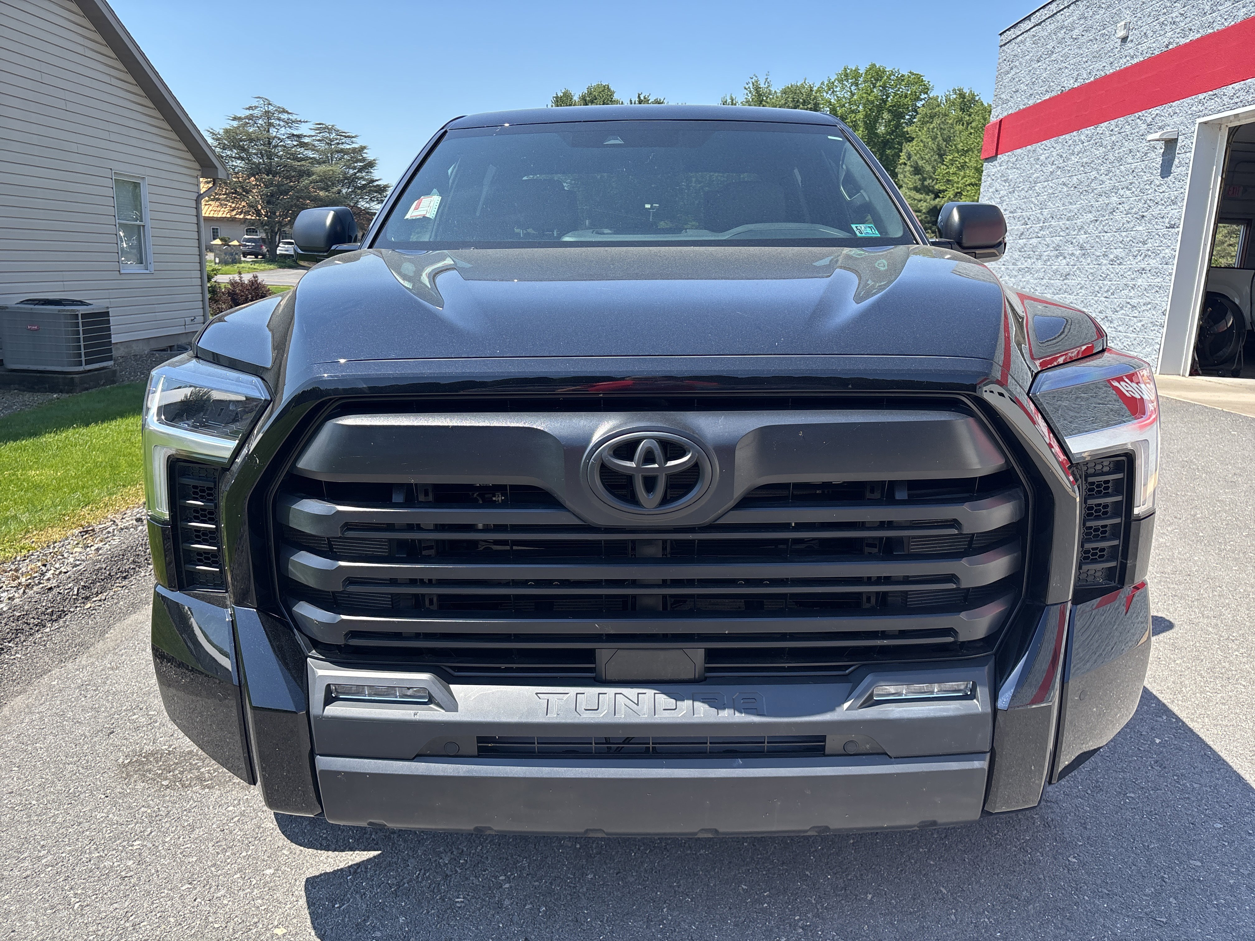 Used 2025 Toyota Tundra SR5 w/ SR5 Convenience Package AWD/4WD image 8