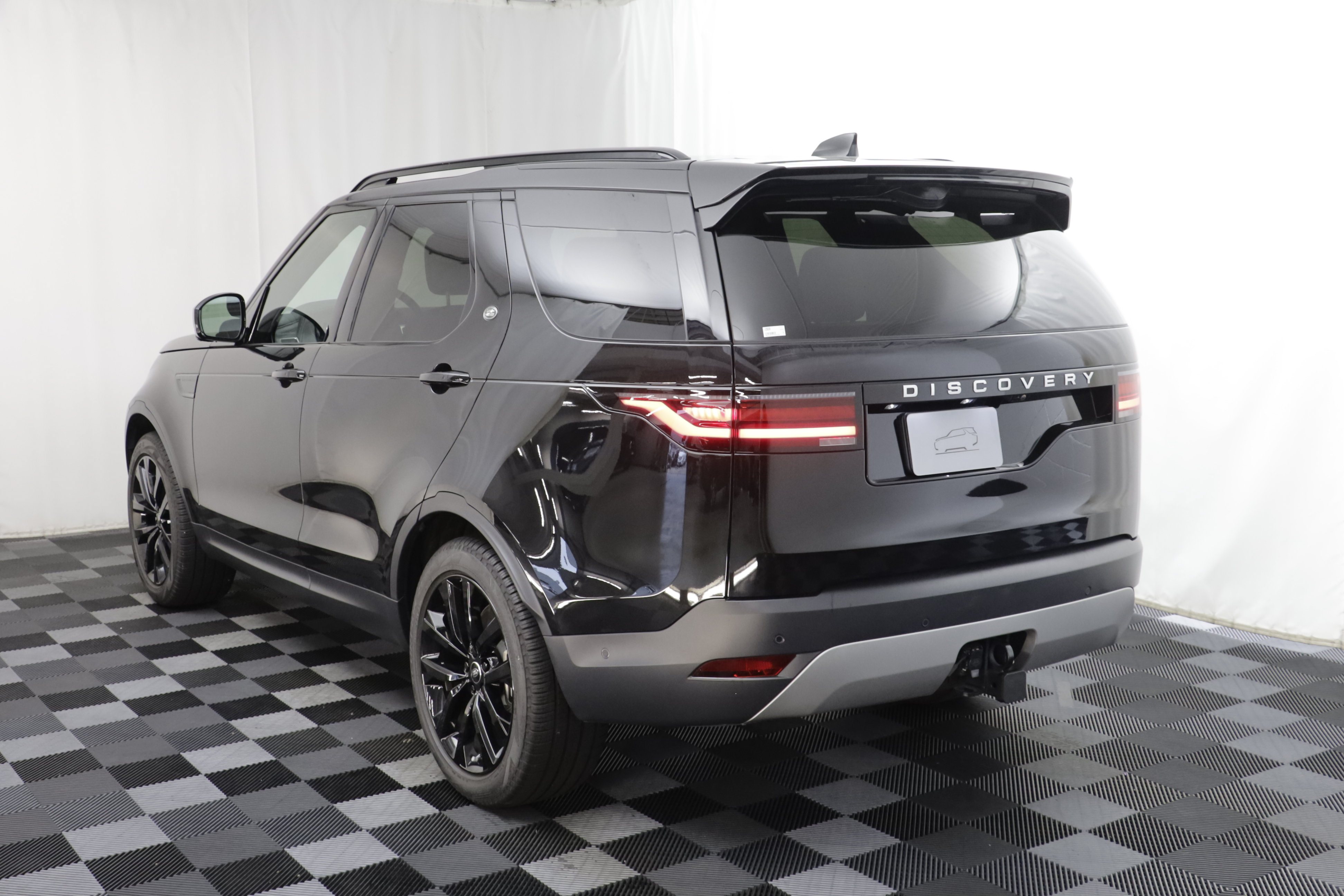 Certified 2026 Land Rover Discovery S AWD/4WD image 17