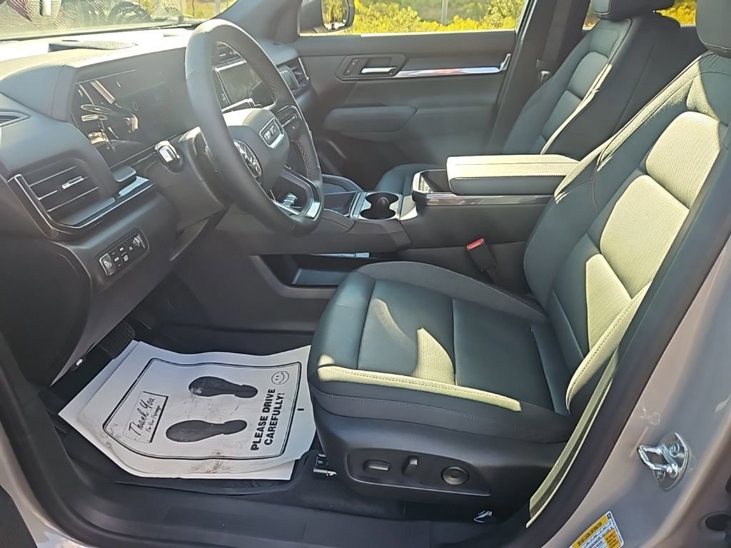 New 2026 GMC Terrain AT4 w/ Convenience Package III image 10