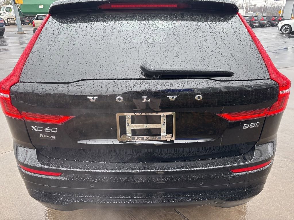 Certified 2023 Volvo XC60 B5 Core w/ Climate Package AWD/4WD image 7
