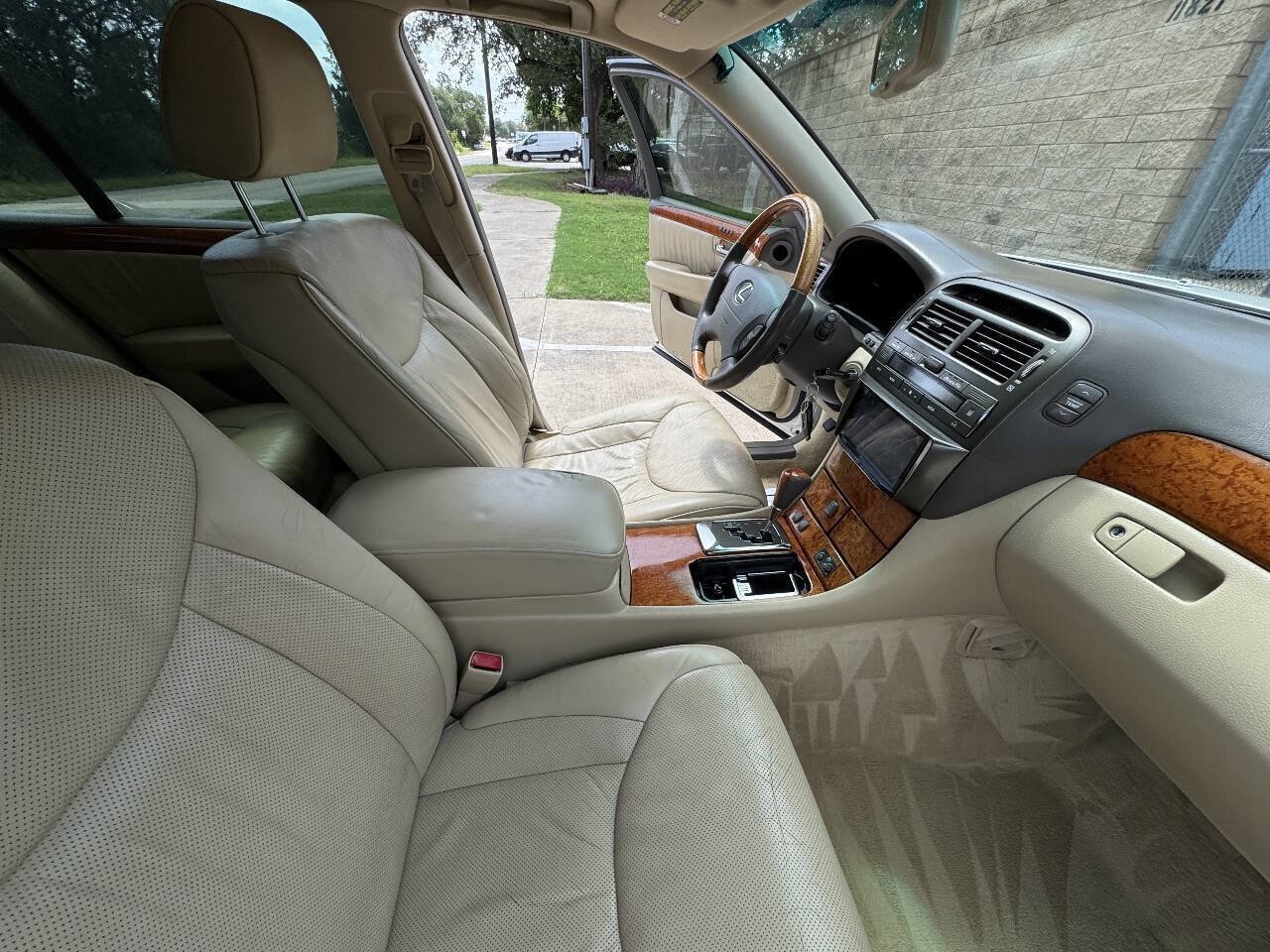 Used 2004 Lexus LS 430 RWD image 38