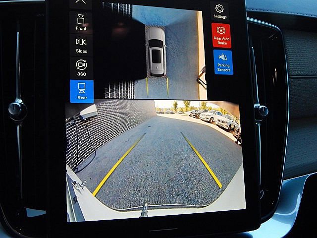 Certified 2026 Volvo XC90 B6 Ultra image 30