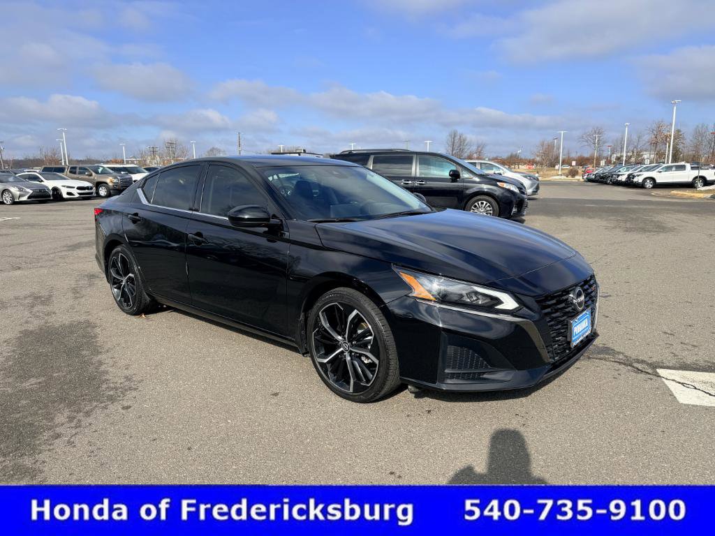 Used 2024 Nissan Altima 2.5 SR w/ SR Premium Package image 8